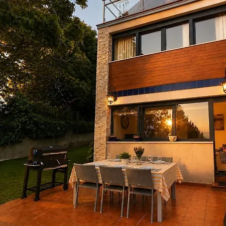3 Min House Near Comillas And Santillana Кобресес
