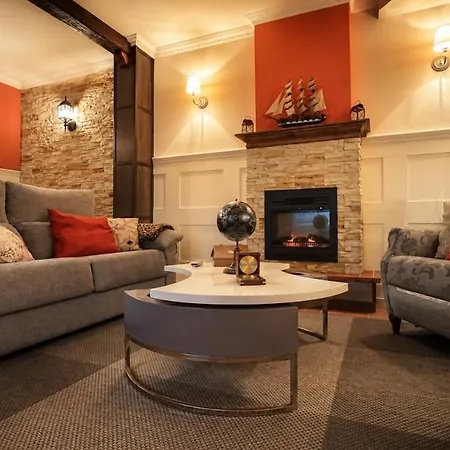 3 Min House Near Comillas And Santillana Кобресес
